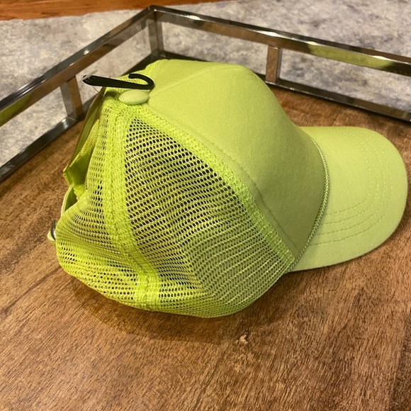 NWT Steve Madden Neon Green baseball Cap - Picture 4 of 4